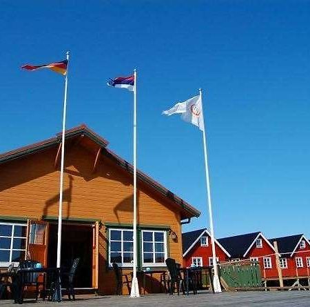 Hotel Adventure Camp - Mehamn Extérieur photo